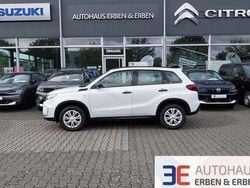 Beige Gebraucht 2022 Suzuki Vitara Club SUV | 13.990 € (Superpreis)