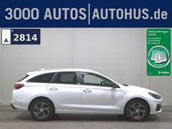 Weiss Gebraucht 2021 Hyundai i30 Intro Edition Kombi | 13.680 € (Superpreis)