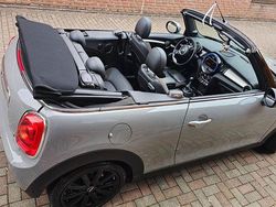 Grau Gebraucht 2017 Mini Cooper Kleinwagen | 14.595 € (Fairer Preis)