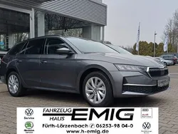 Grau Neu 2025 Skoda Octavia Selection Kombi | 36.995 € (Fairer Preis)