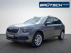 Graphitegrau metallic Gebraucht 2023 Skoda Kamiq Tour SUV | 20.980 € (Fairer Preis)