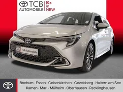 Silber Neu 2024 Toyota Corolla Team Limousine | 32.189 €