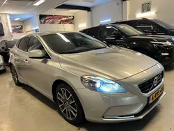 Grau Gebraucht 2014 Volvo V40 Ocean Race Kombi | 7.950 € (Superpreis)