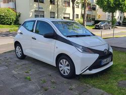 Weiß Gebraucht 2015 Toyota Aygo Kleinwagen | 6.990 € (Guter Preis)