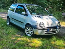Silber Gebraucht 2004 Renault Twingo Kleinwagen | 4.400 €