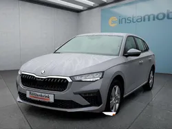 Grau Gebraucht 2025 Skoda Scala Kleinwagen | 25.699 € (Fairer Preis)