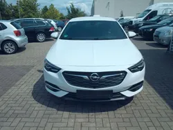 Weiß Gebraucht 2017 Opel Insignia Dynamic Limousine | 9.900 € (Guter Preis)