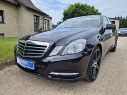 Obsidianschwarz Gebraucht 2011 Mercedes E350 Limousine | 14.900 € (Fairer Preis)
