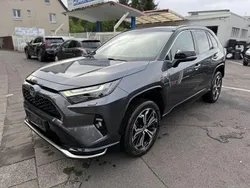 Grau Gebraucht 2022 Toyota RAV4 Hybrid Style SUV | 32.900 € (Fairer Preis)