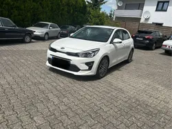 Weiß Gebraucht 2021 Kia Rio Platinum Limousine | 19.500 € (Fairer Preis)