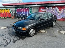 Schwarz Gebraucht 2000 BMW 320 Limousine | 2.000 € (Superpreis)