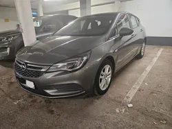Grau Gebraucht 2017 Opel Astra Limousine | 9.100 € (Guter Preis)