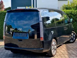 Abyss black Gebraucht 2024 Hyundai Staria Prime Van | 39.500 € (Superpreis)