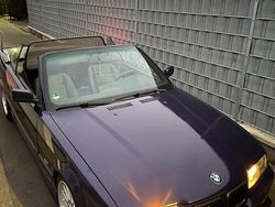 Blau Gebraucht 1997 BMW 318 Cabriolet M Sport Cabrio | 4.500 € (Guter Preis)