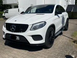 Weiß Gebraucht 2015 Mercedes GLE350 AMG line SUV | 37.800 €