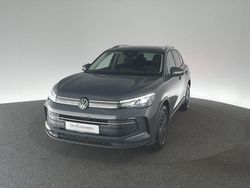 Grau Gebraucht 2024 VW Tiguan Life SUV | 30.810 € (Guter Preis)