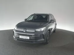 Grau Gebraucht 2024 VW Tiguan Life SUV | 31.920 € (Fairer Preis)