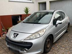 Silber Gebraucht 2007 Peugeot 207 Kleinwagen | 1.300 €