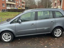 Grau Gebraucht 2008 Opel Zafira Van / Kleinbus | 1.200 € (Superpreis)