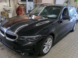 Saphirschwarz (metallic) Gebraucht 2021 BMW 318 Advantage Kombi | 16.990 € (Guter Preis)