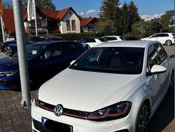 Weiß Gebraucht 2017 VW Golf VII GTI Limousine | 21.100 € (Etwas zu teuer)