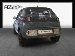 Oliv grün Neu 2024 Dacia Spring Extreme Kleinwagen | 22.550 € (Teuer)