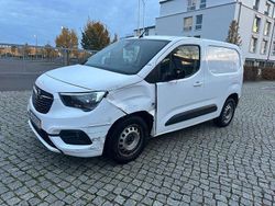 Weiß Gebraucht 2020 Opel Combo Kleinwagen | 7.900 €