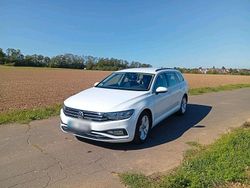 Weiß Gebraucht 2019 VW Passat Business Kombi | 22.800 € (Fairer Preis)