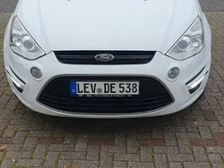 Weiß Gebraucht 2012 Ford S-MAX Titanium Van / Kleinbus | 6.399 € (Guter Preis)