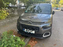 Grau Gebraucht 2020 Citroën Berlingo Shine Van / Kleinbus | 18.500 € (Guter Preis)