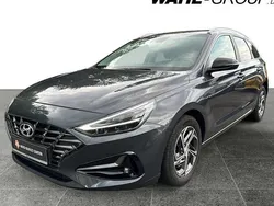 Grau Gebraucht 2024 Hyundai i30 Select Kombi | 20.780 € (Fairer Preis)