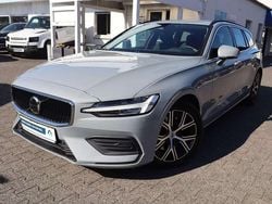 Vapour grey Gebraucht 2023 Volvo V60 Core Kombi | 24.890 € (Superpreis)