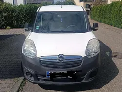 Weiß Gebraucht 2015 Opel Combo Van / Kleinbus | 4.999 € (Guter Preis)