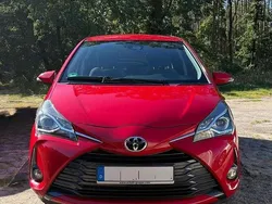 Rot Gebraucht 2019 Toyota Yaris Club Kleinwagen | 12.000 € (Guter Preis)