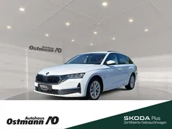 Moonweiß metallic Gebraucht 2024 Skoda Octavia Selection Kombi | 30.900 € (Fairer Preis)