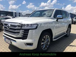 Weiß Gebraucht 2022 Toyota Land Cruiser Anniversary SUV | 159.980 €