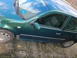 Grün Gebraucht 2004 VW Golf IV Kleinwagen | 750 € (Superpreis)