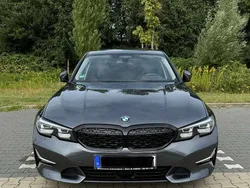 Grau Gebraucht 2020 BMW 320 Luxury Line Limousine | 27.000 € (Etwas zu teuer)