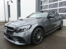 Grau Gebraucht 2018 Mercedes C220 AMG line Limousine | 34.900 € (Teuer)