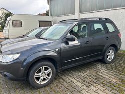 Grau Gebraucht 2011 Subaru Forester Trend SUV | 7.150 € (Guter Preis)