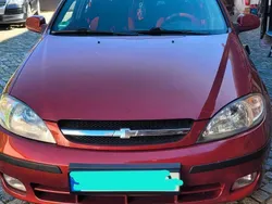 Rot Gebraucht 2006 Chevrolet Lacetti Limousine | 1.400 €