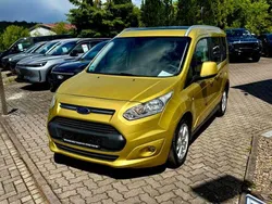 Solargelb metallic Gebraucht 2018 Ford Tourneo Connect Titanium Van / Kleinbus | 17.990 € (Fairer Preis)