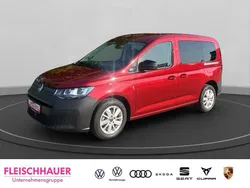 Rot Gebraucht 2024 VW Caddy Basis Van / Kleinbus | 27.990 € (Fairer Preis)