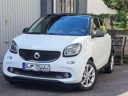 Weiß Gebraucht 2019 Smart ForFour Electric Drive Passion Limousine | 10.900 € (Etwas zu teuer)