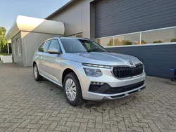 Brillantsilber metallic Neu 2025 Skoda Kamiq Selection SUV | 25.890 € (Guter Preis)