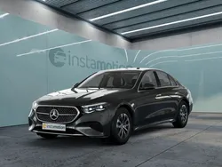 Grau Gebraucht 2024 Mercedes E220 Limousine | 54.861 € (Teuer)
