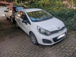 Weiß Gebraucht 2013 Kia Rio Kleinwagen | 1.650 €