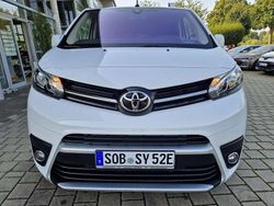 Icy white Gebraucht 2023 Toyota Proace Verso Team Kombi | 52.360 €