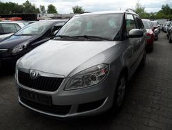 Silber Gebraucht 2013 Skoda Fabia Ambition Kleinwagen | 2.299 € (Guter Preis)