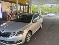 Gebraucht 2018 Skoda Octavia Ambition Kombi | 9.500 € (Etwas zu teuer)